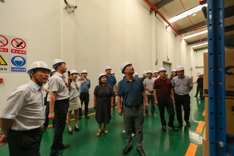 眉山民建东坡区总支组织会员赴通威集团参观交流